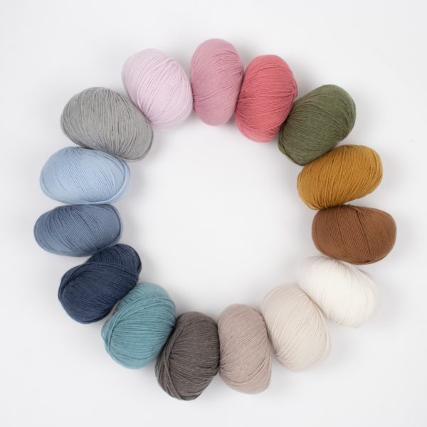 Lillelam Merinoull 50g - Alle farger 2024 1