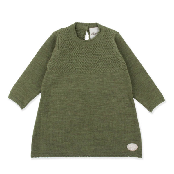 Langermet kjole fra Lillelam i 100% merinoull i fargen olivengrønn