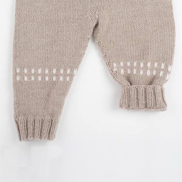 Lillelam håndstrikk_Sparkedress_beige 3 Strikkepakke Classic sparkedress - Lillelam handstrikk Sparkedress beige 3