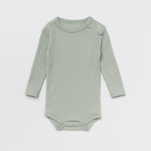 ullbody august sjobris front